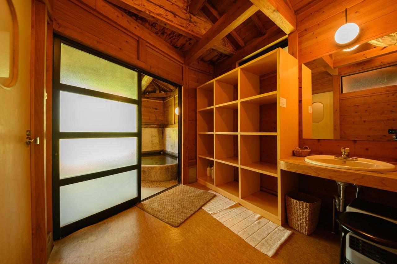 Bed and Breakfast Yufuin Flora House Экстерьер фото
