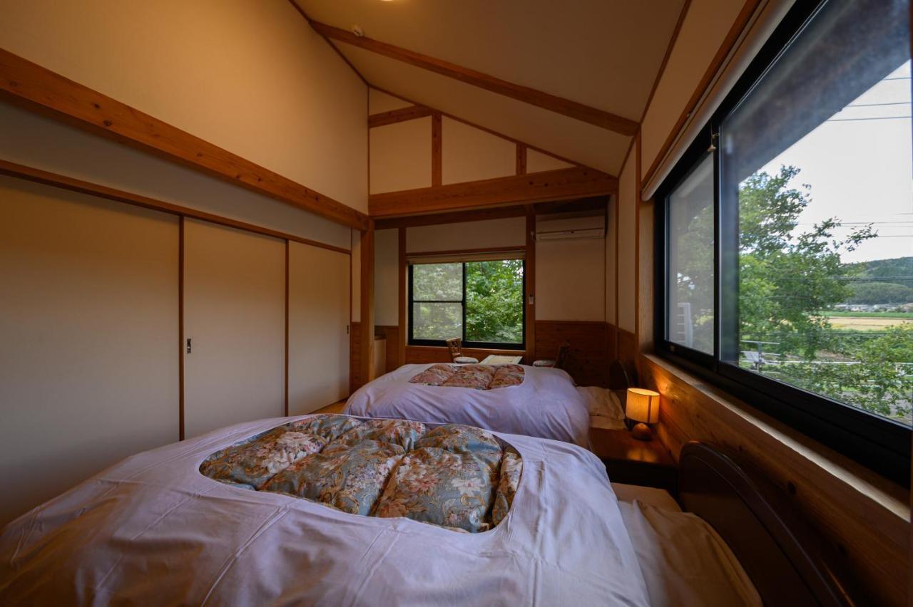 Bed and Breakfast Yufuin Flora House Экстерьер фото