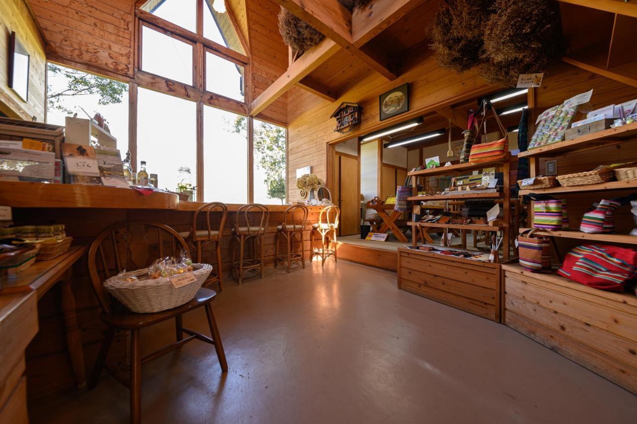 Bed and Breakfast Yufuin Flora House Экстерьер фото