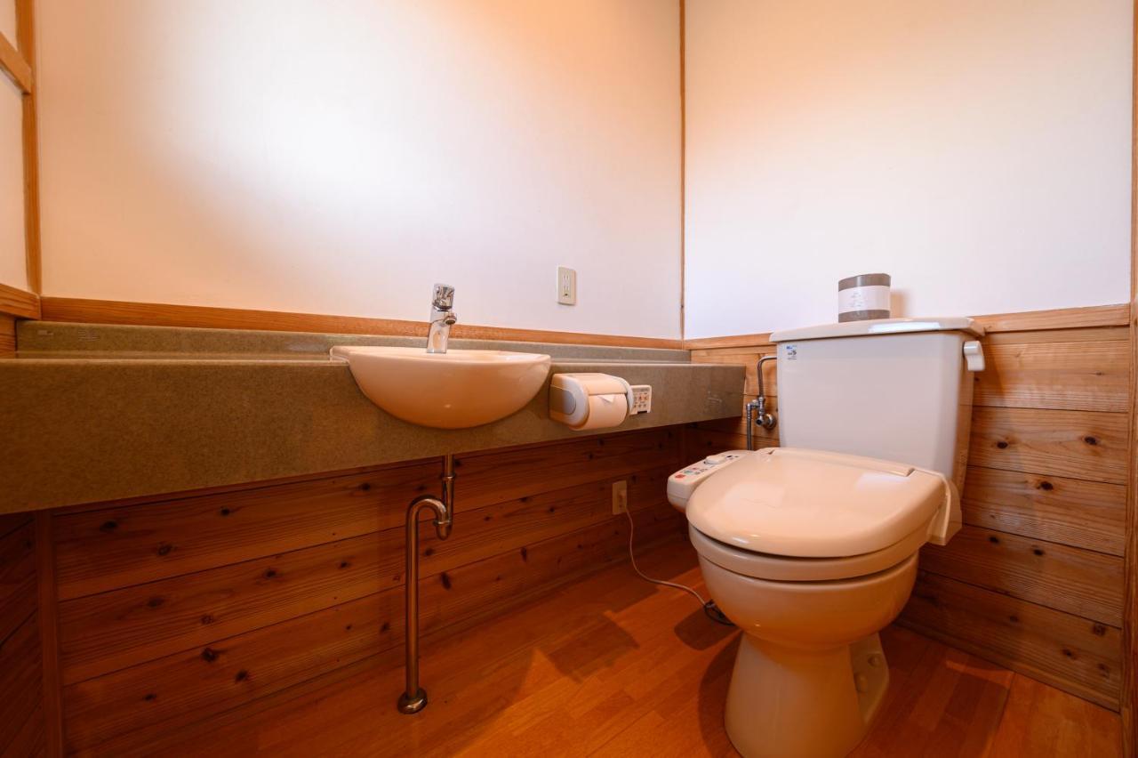 Bed and Breakfast Yufuin Flora House Экстерьер фото